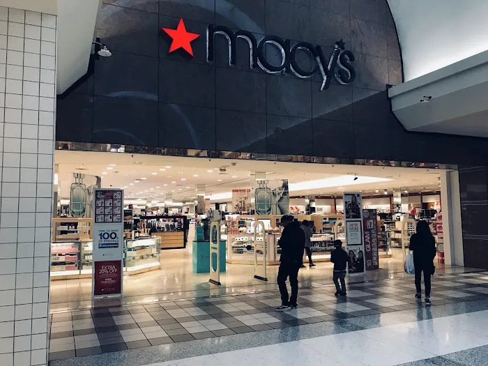 Macy's 0