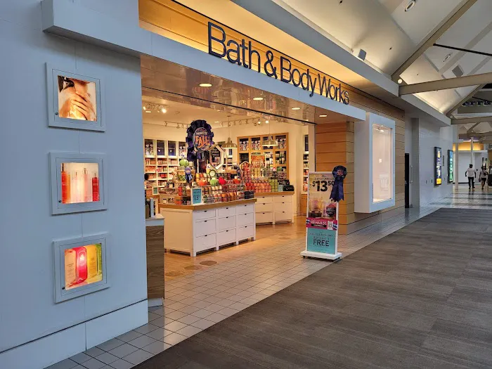 Bath & Body Works 2