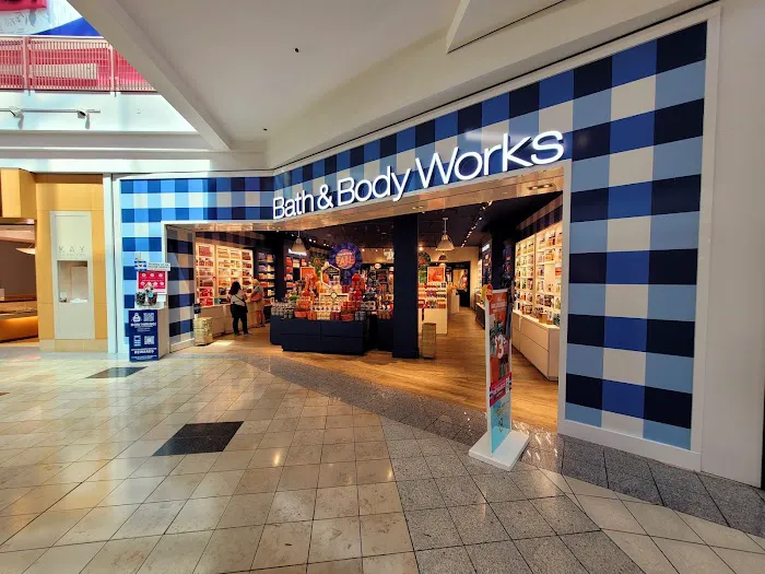 Bath & Body Works 4