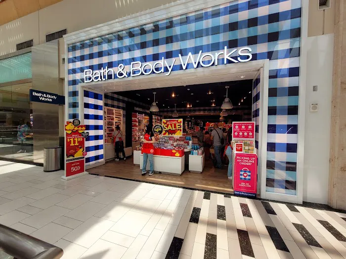 Bath & Body Works 2