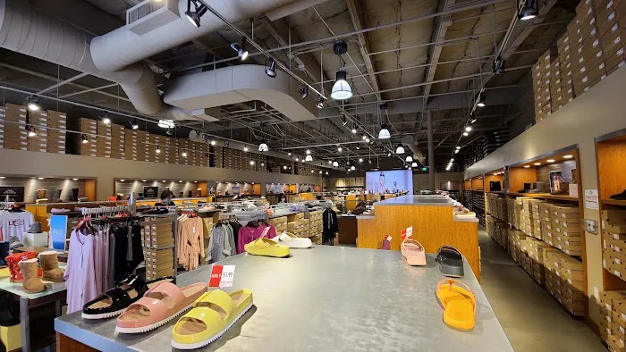 Fragrance Outlet 11