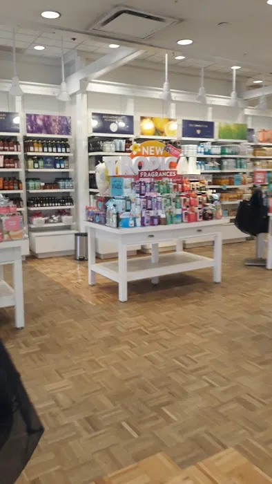 Bath & Body Works 1