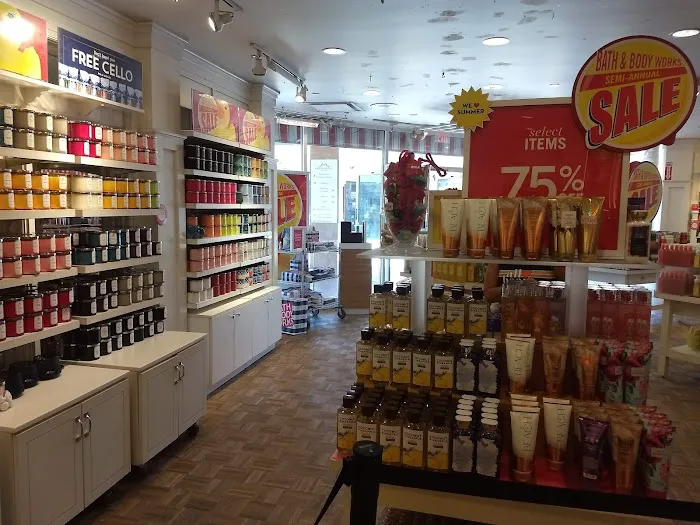 Bath & Body Works 9