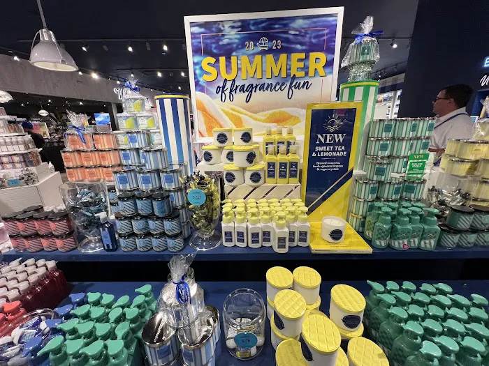 Bath & Body Works 1