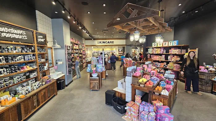 Lush Cosmetics Temecula 0