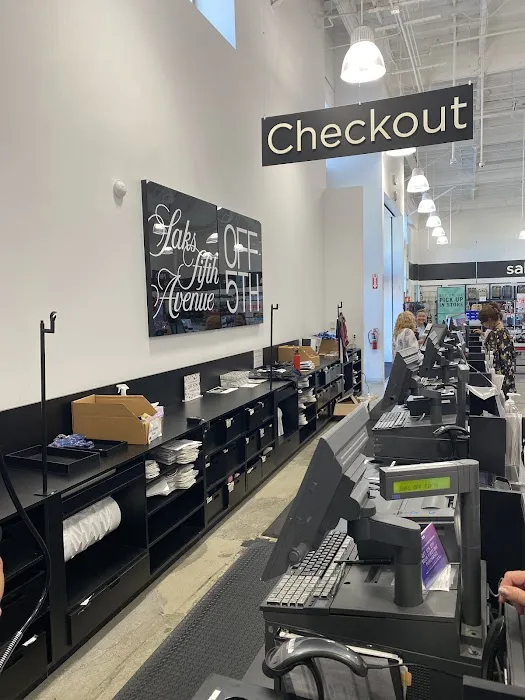 Saks OFF 5TH 5