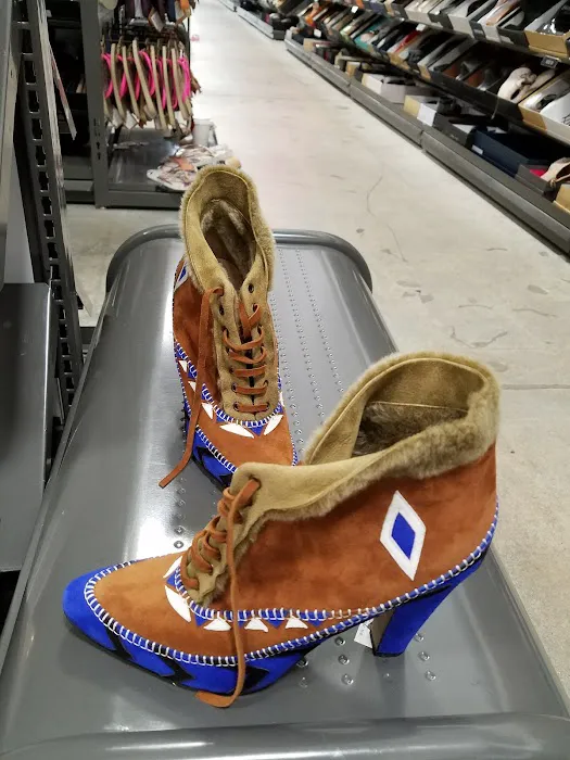 Saks OFF 5TH 4