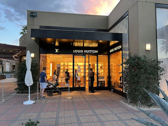 Louis Vuitton Palm Desert 4