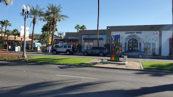 Louis Vuitton Palm Desert 9