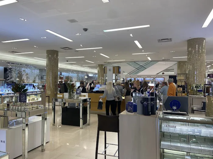 Saks Fifth Avenue 7
