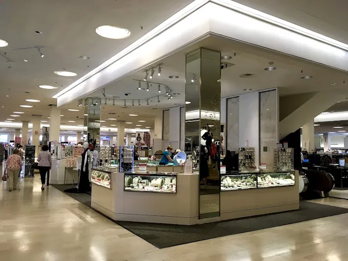 Macy's 0