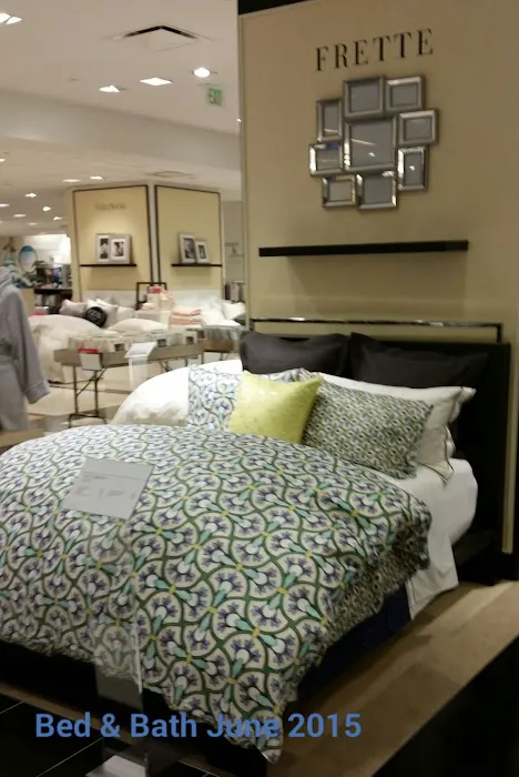 Bloomingdale's 3