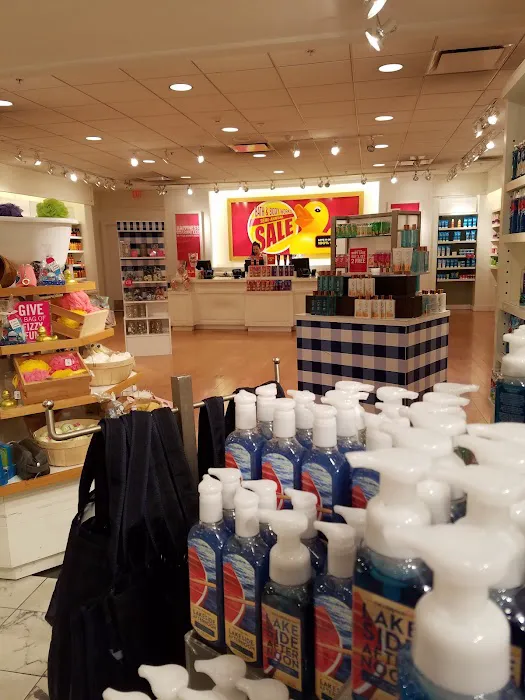 Bath & Body Works 4