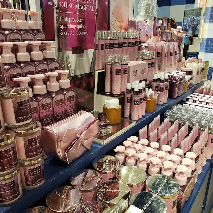 Bath & Body Works 1