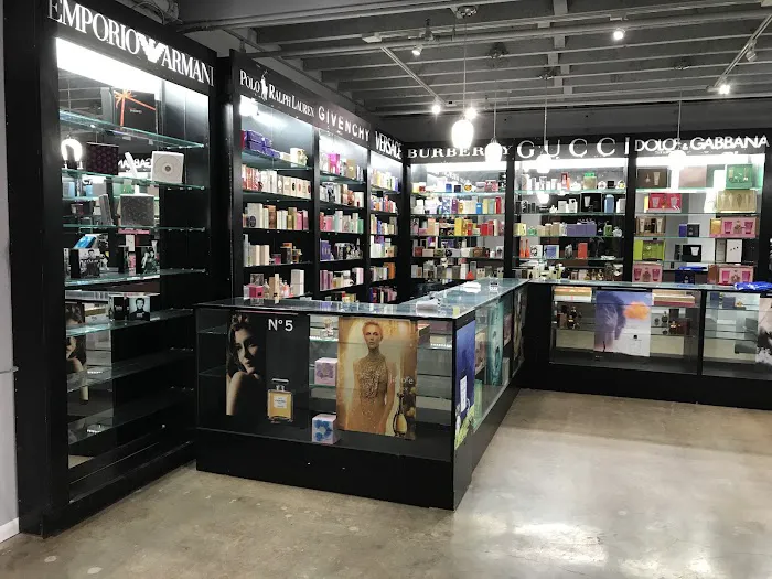 Perfume Gallery Boutique since 2001***** 2