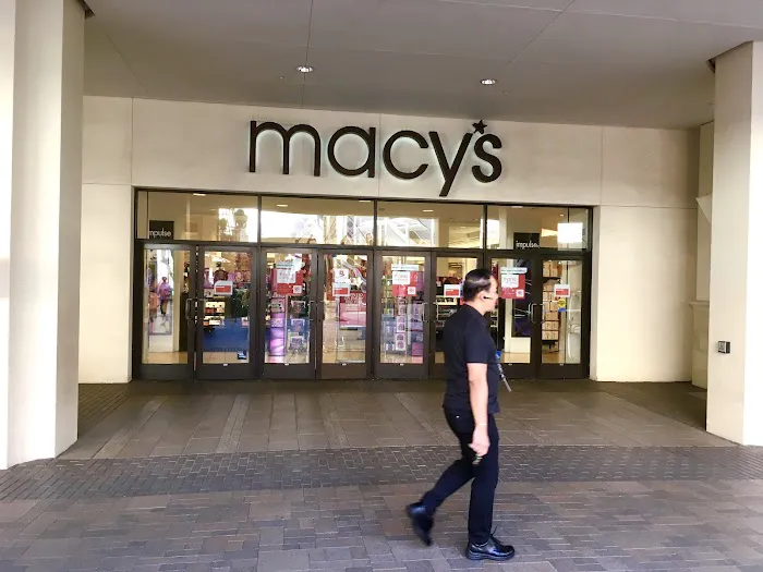 Macy's 0