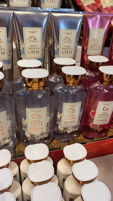 Bath & Body Works 1