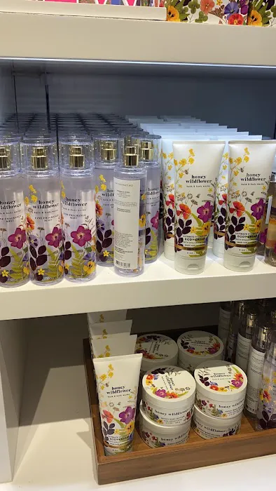 Bath & Body Works 4
