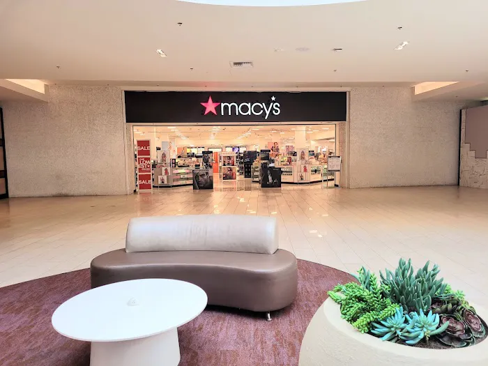 Macy's 0