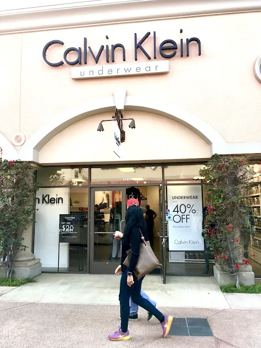 Calvin Klein 9