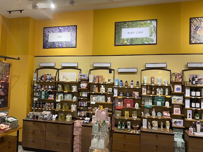 L'OCCITANE EN PROVENCE 0