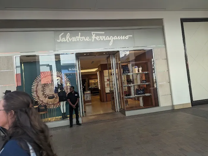 Salvatore Ferragamo 0