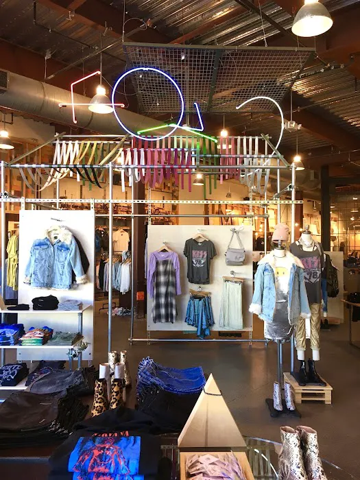 Urban Outfitters 3
