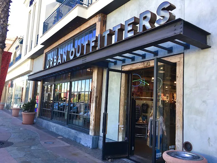 Urban Outfitters 2