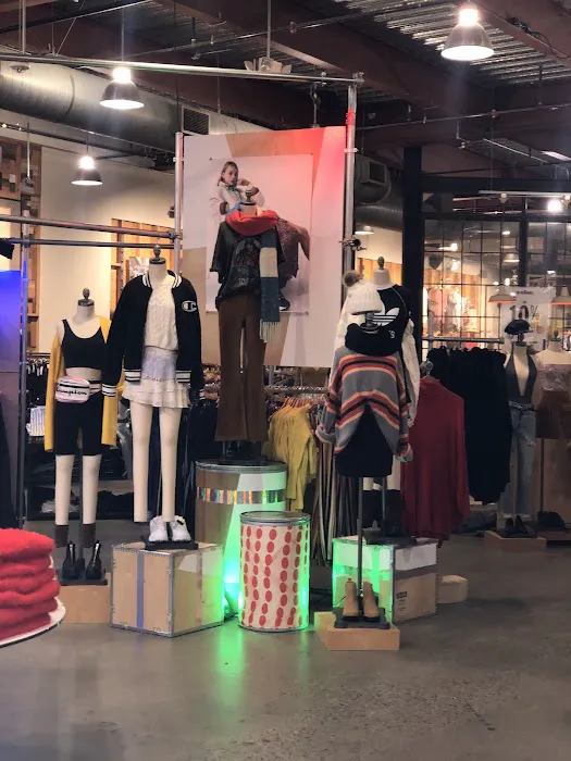 Urban Outfitters 8