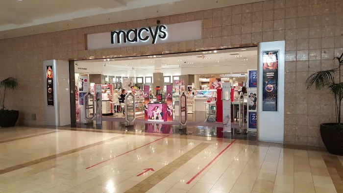 Macy's 0