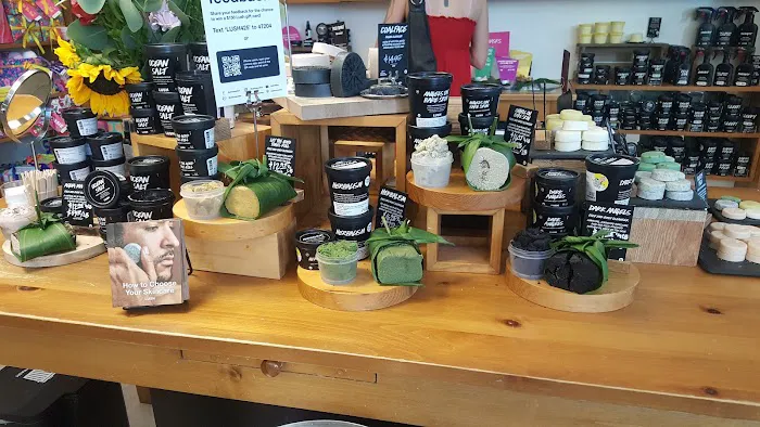 Lush Cosmetics Valencia Town Center 2