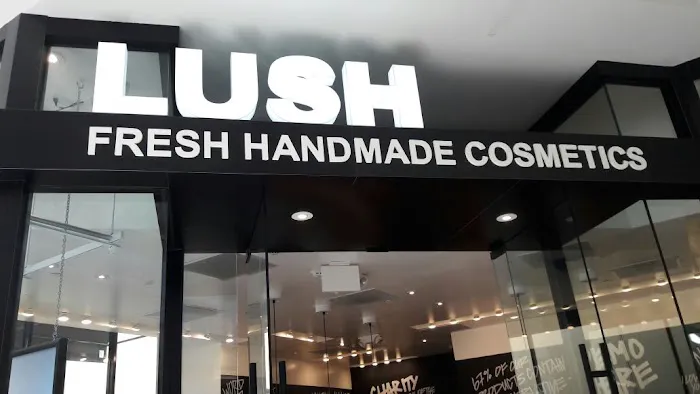 Lush Cosmetics Valencia Town Center 5