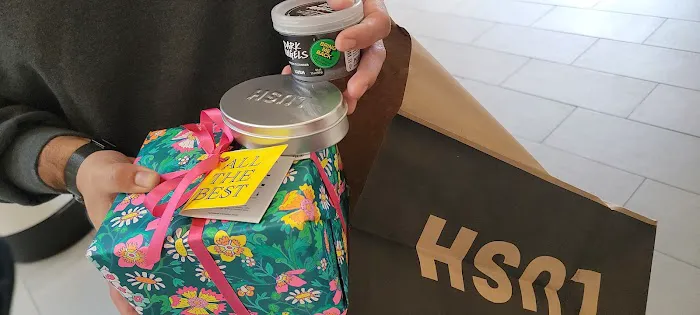 Lush Cosmetics Valencia Town Center 9
