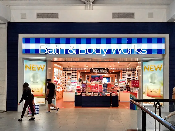 Bath & Body Works 1