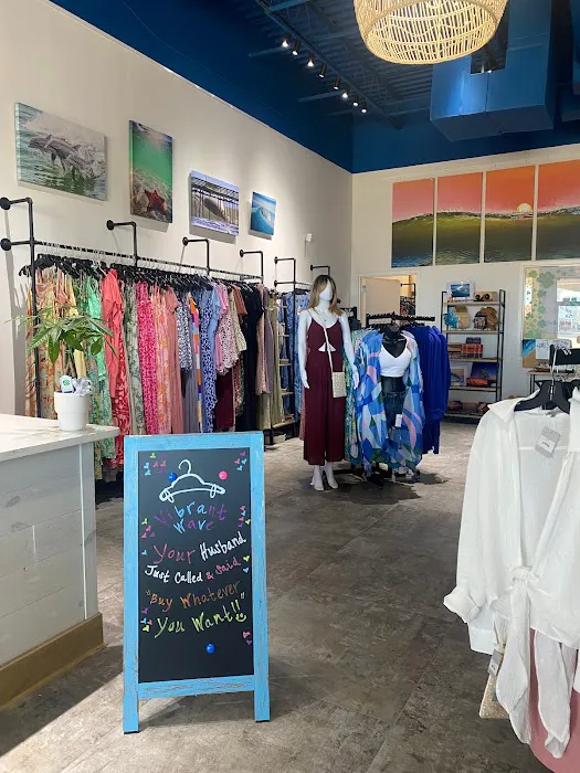Vibrant Wave Boutique and Collectables 9