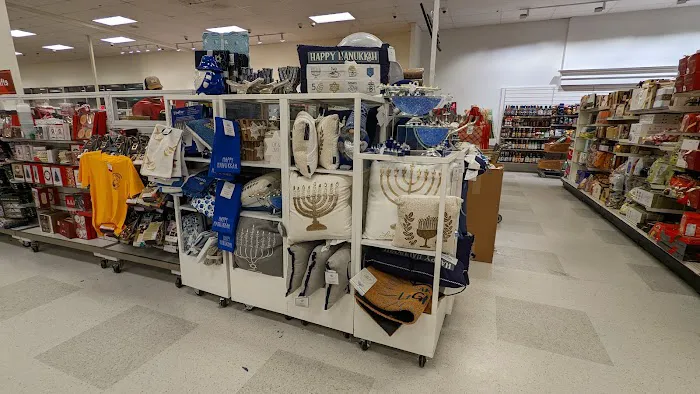 T.J. Maxx & HomeGoods 5