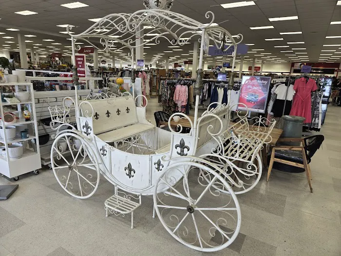 T.J. Maxx & HomeGoods 7