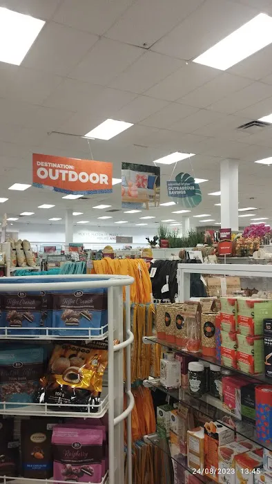 T.J. Maxx & HomeGoods 9