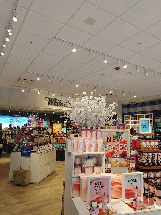 Bath & Body Works 4