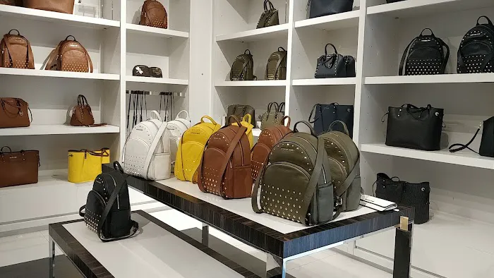 Michael Kors Outlet 5