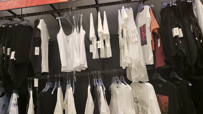 Calvin Klein 7