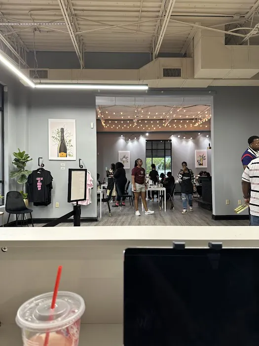 Wick and Sip Candle Lounge 4