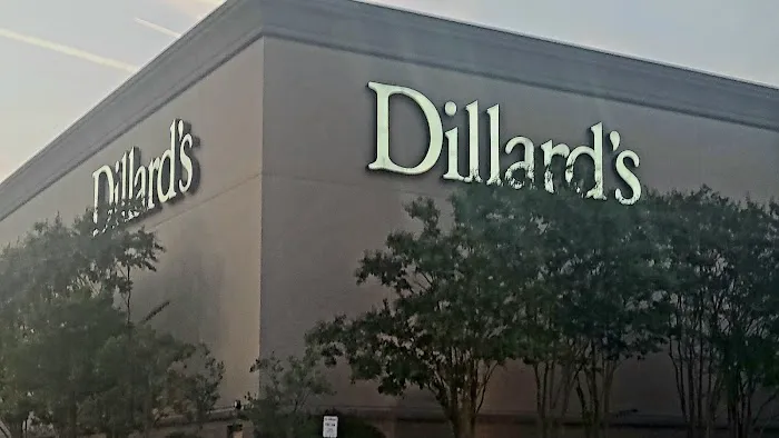 Dillard's: Greenbrier Mall 6