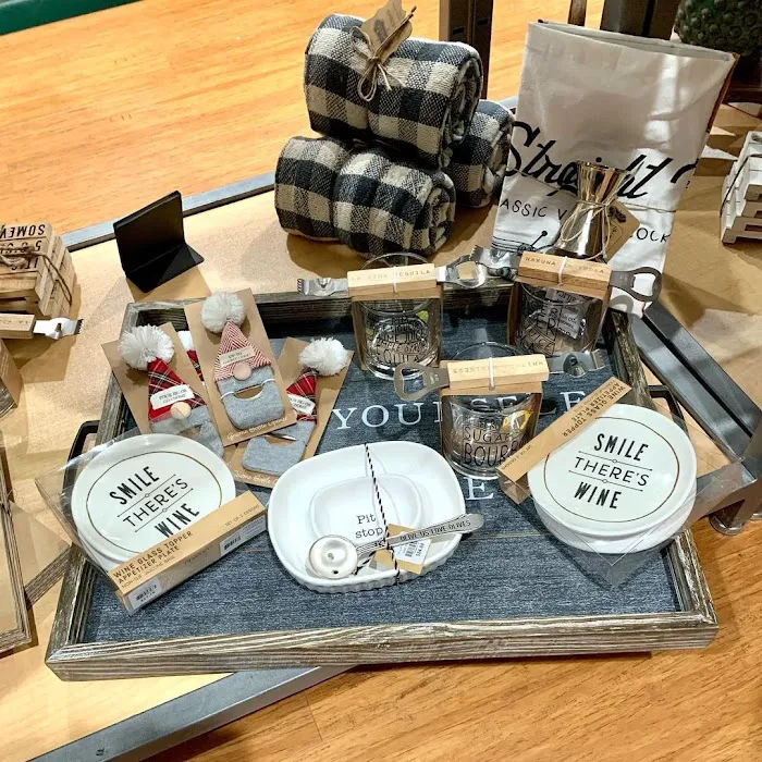 Aimaleigh's Boutique - Women's Clothing & Gift Shop in Chesapeake 2