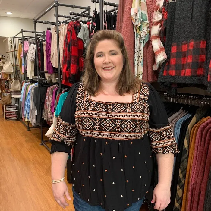 Aimaleigh's Boutique - Women's Clothing & Gift Shop in Chesapeake 6