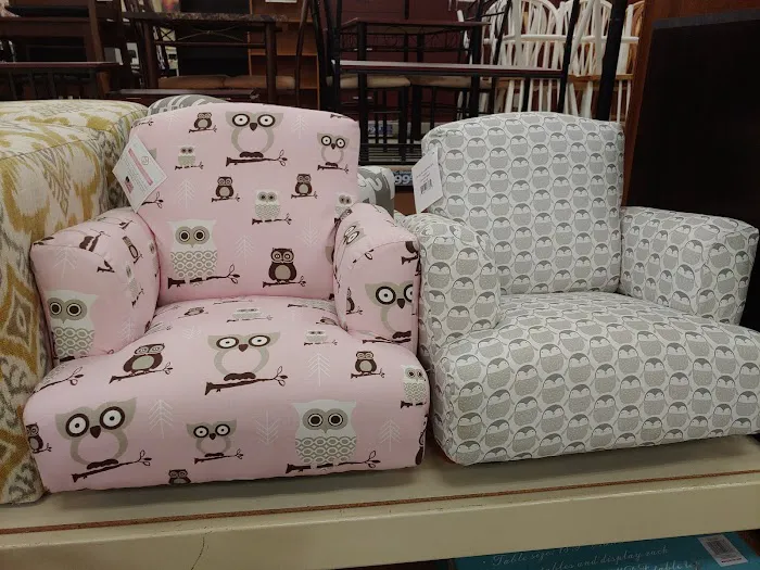 Roses Discount Store 5