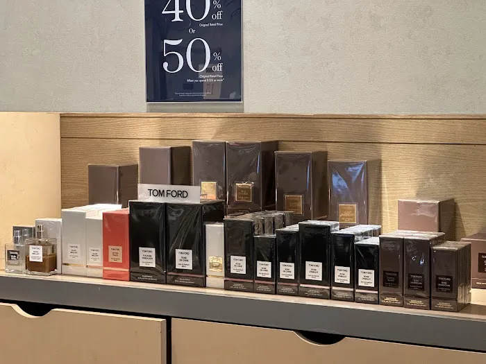 The Cosmetics Company Store 5