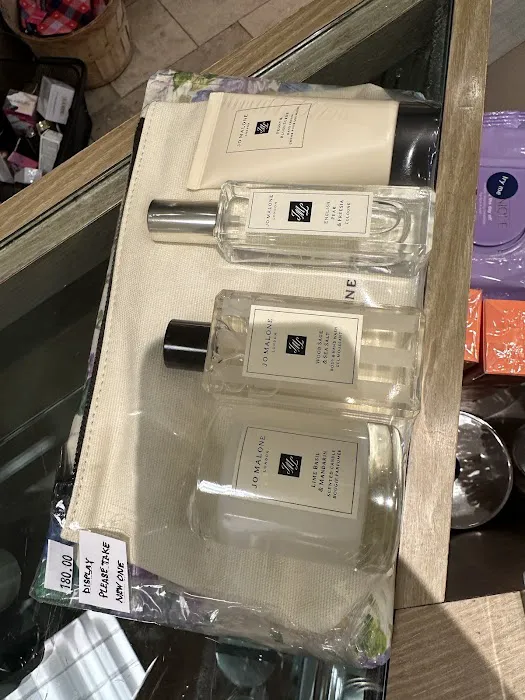 The Cosmetics Company Store 4