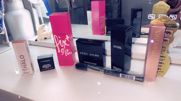 The Cosmetics Company Store 7