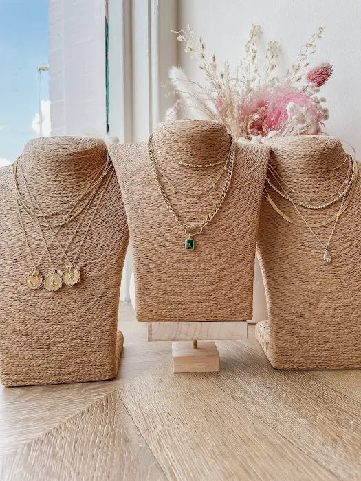 Traveling Chic Boutique 1